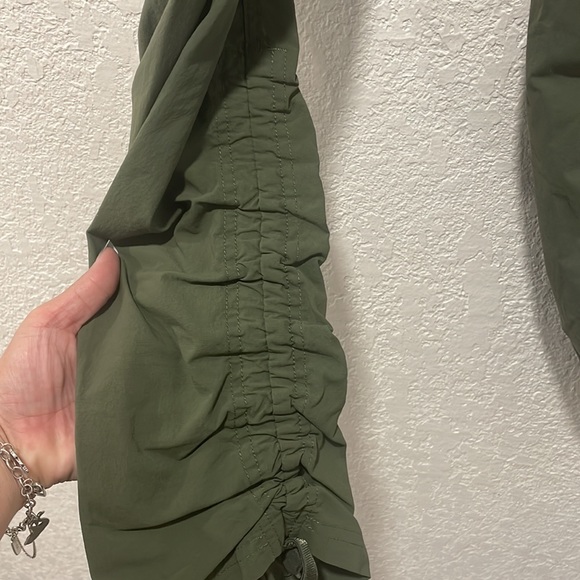 North Face Green Outdoor Hiking Pants Size 2 - Picture 5 of 9